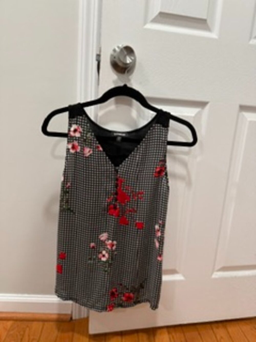 Sleeveless Top SZ Small